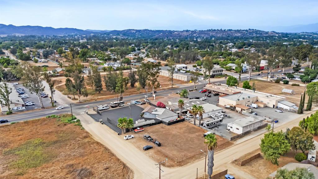 main property photo 47