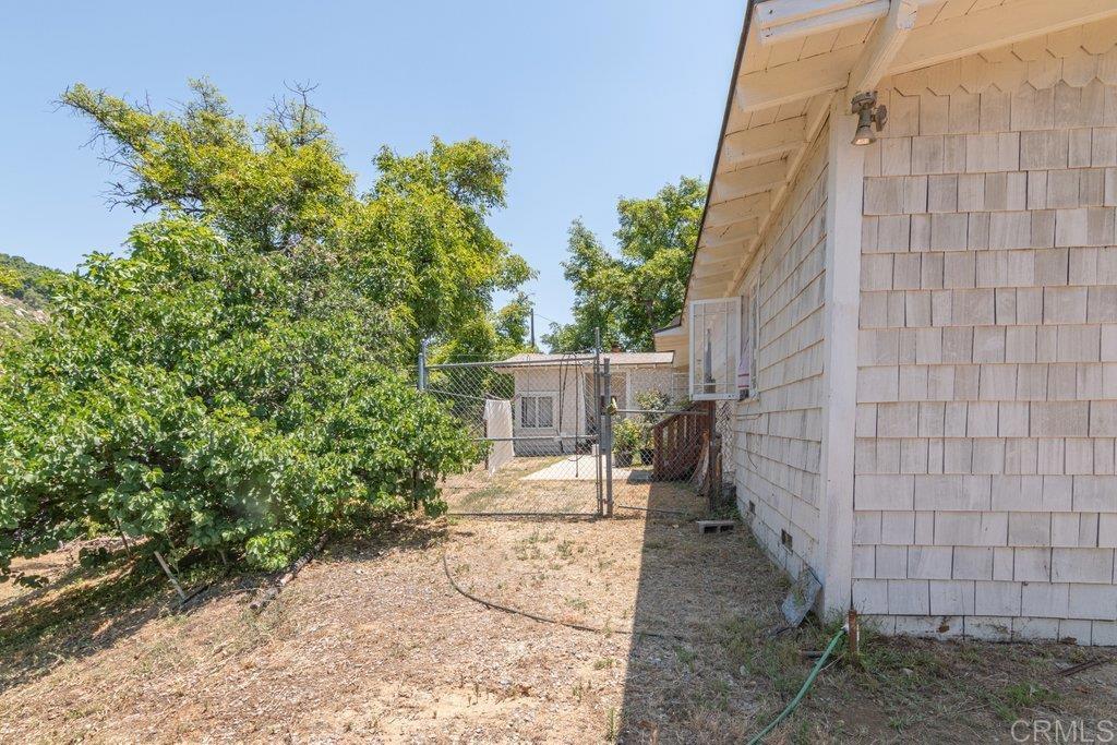 main property photo 50