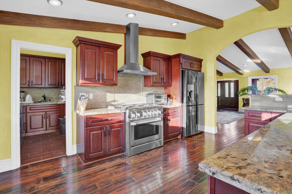 main property photo 17