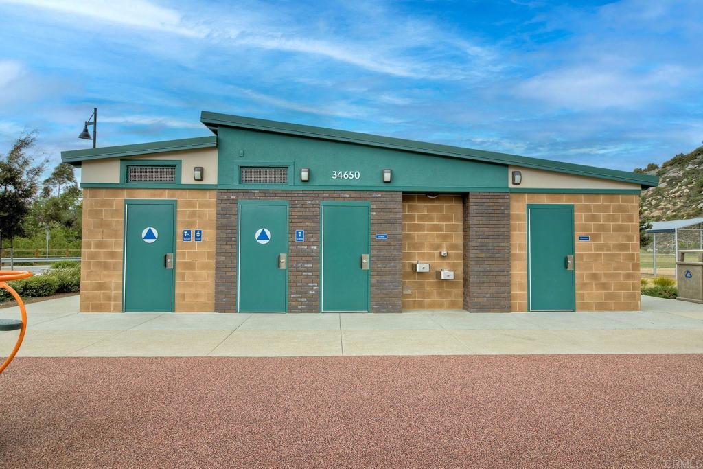 main property photo 45