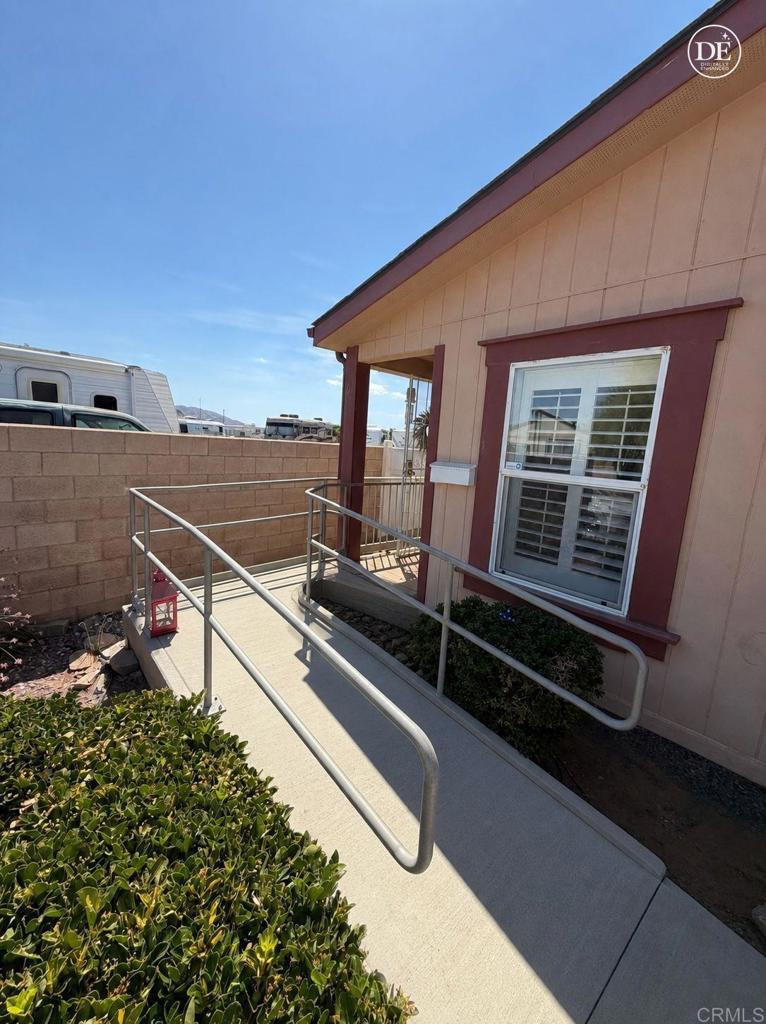 main property photo 14