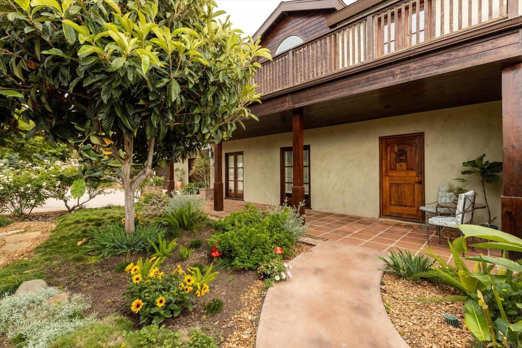 main property photo 28