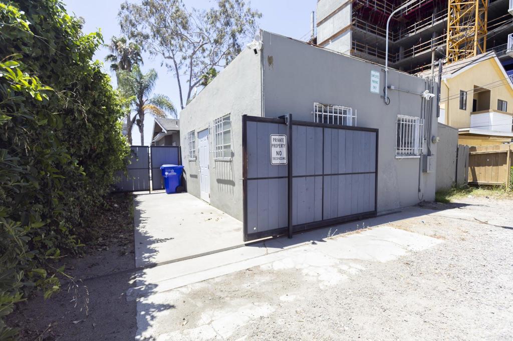 main property photo 13