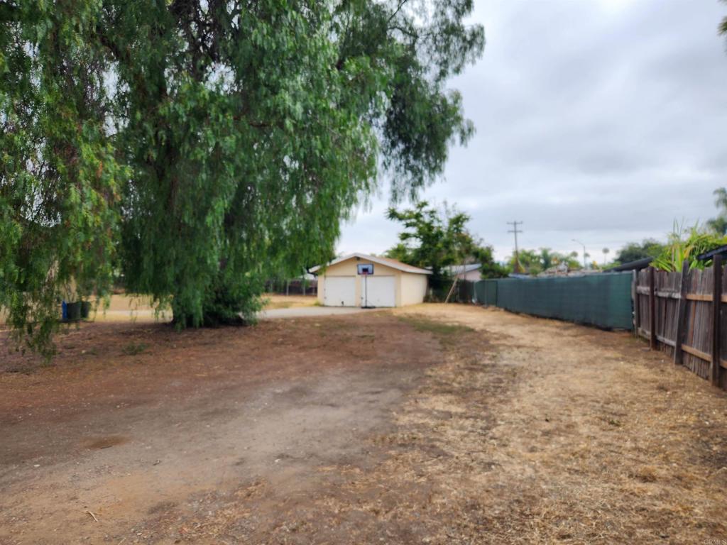 main property photo 10