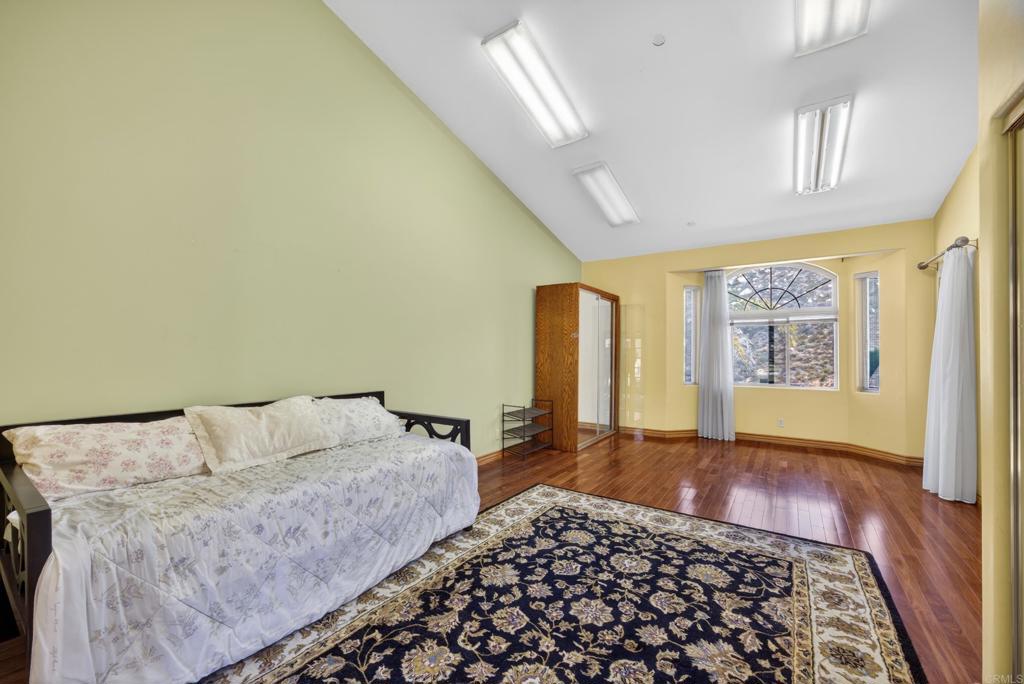 main property photo 25