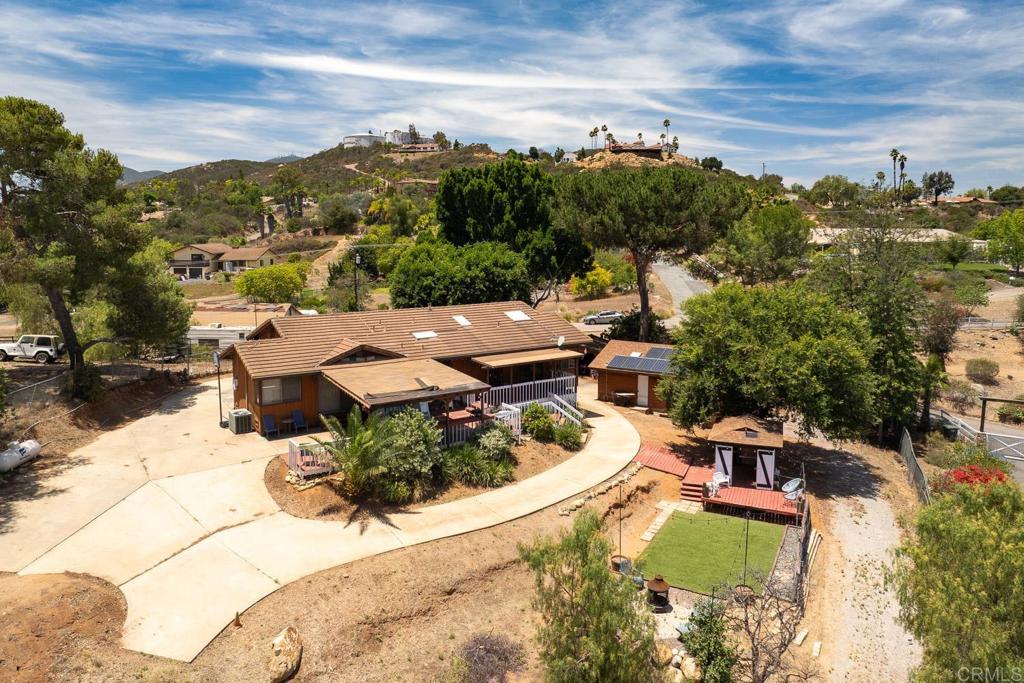 main property photo 8