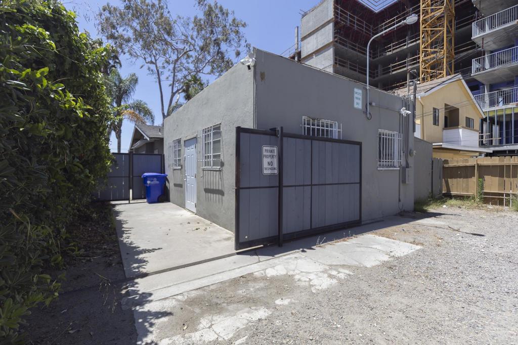 main property photo 11