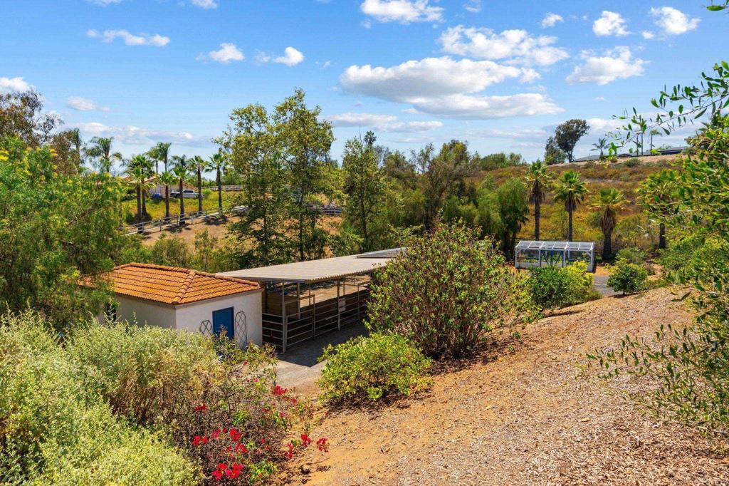 main property photo 41