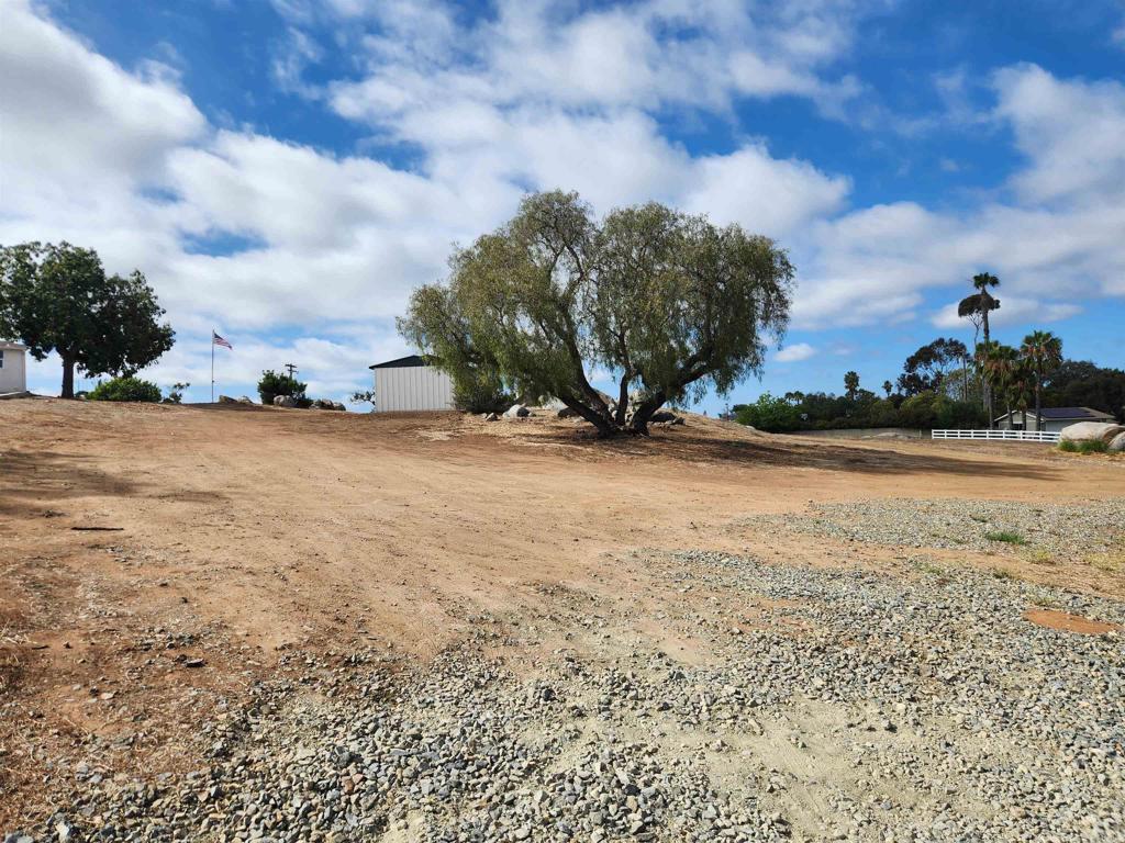 main property photo 10