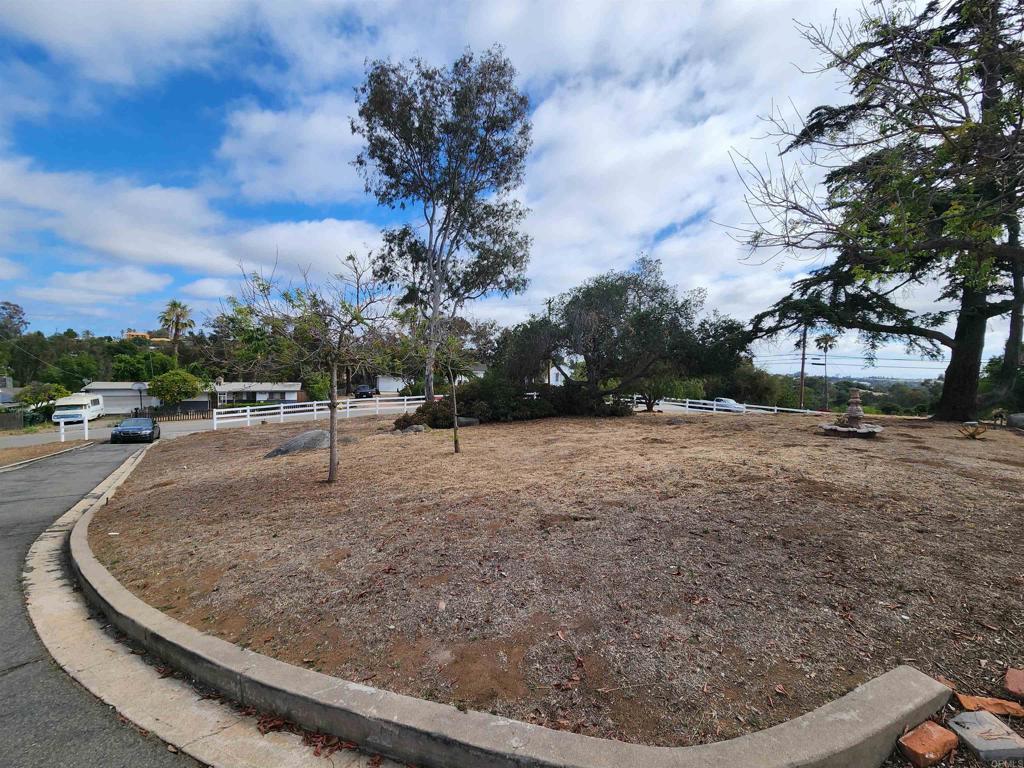 main property photo 17