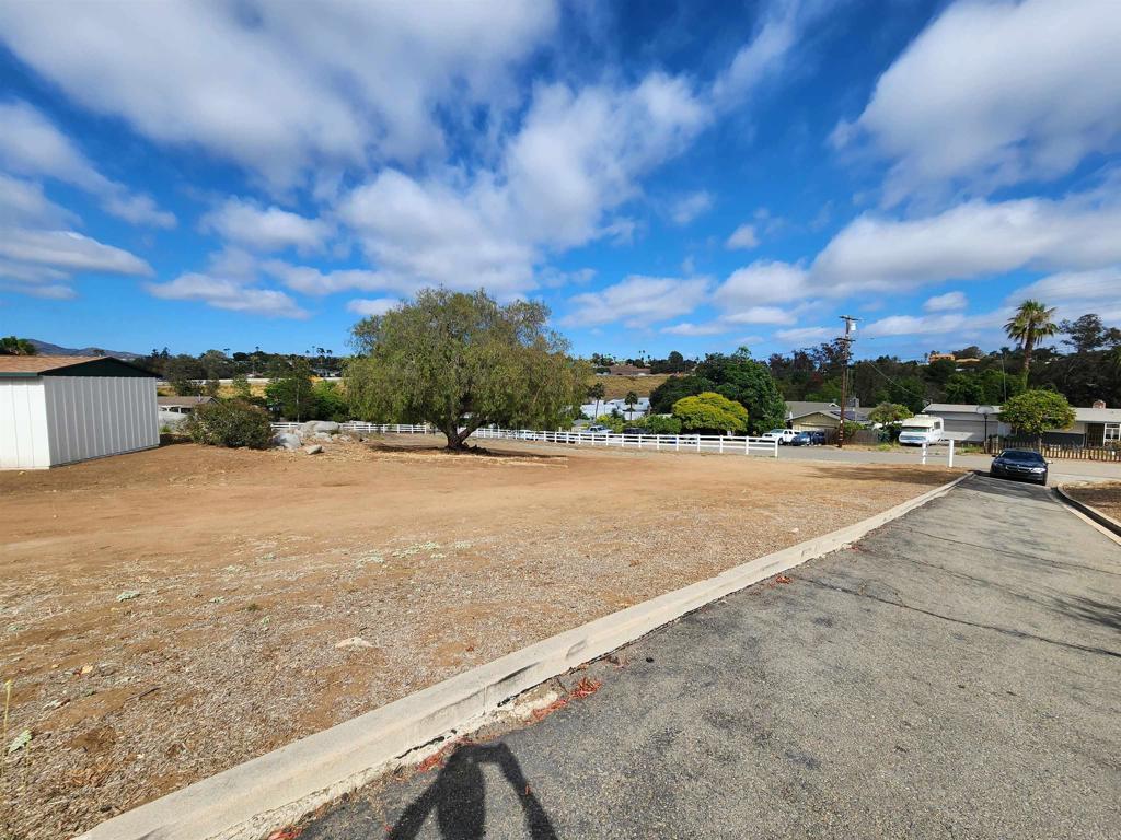 main property photo 37