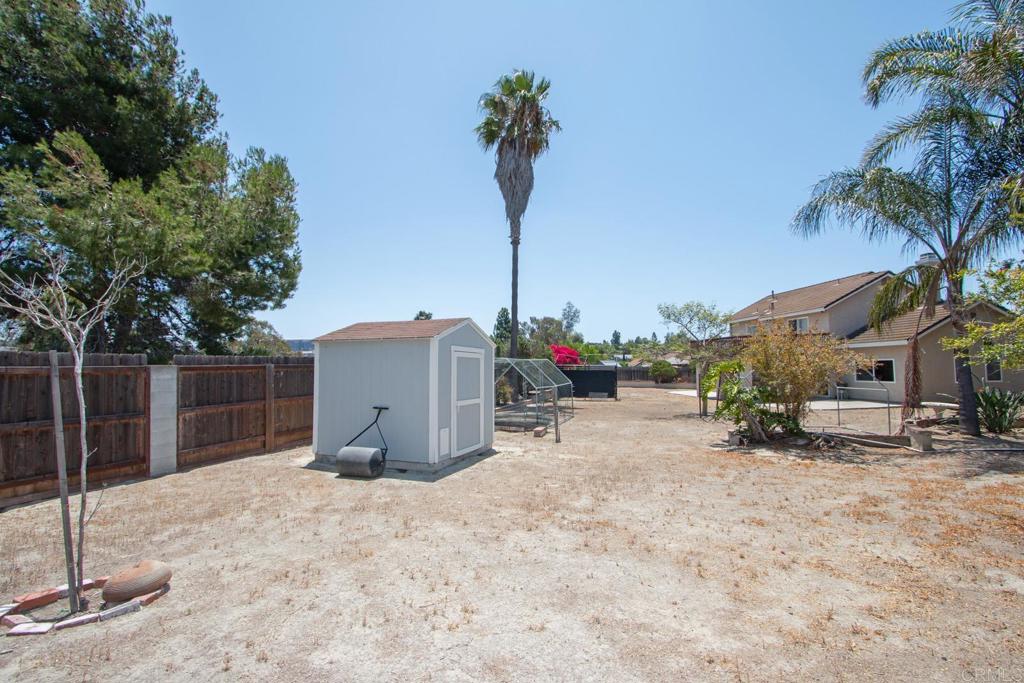 main property photo 28