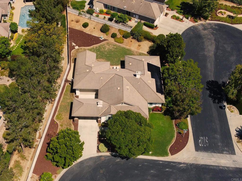 main property photo 50