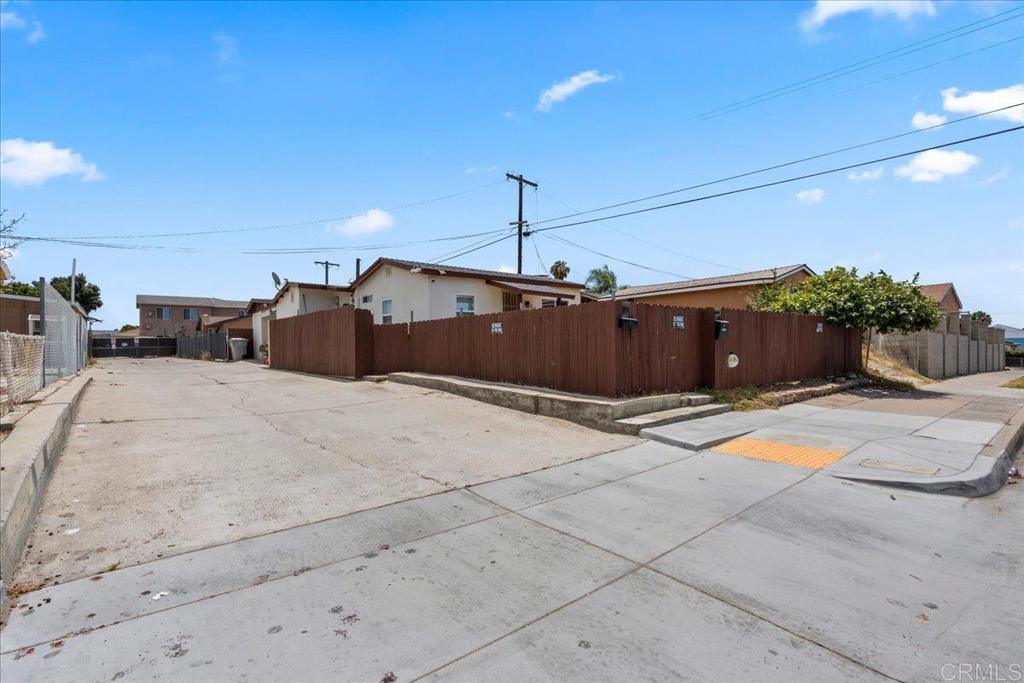 main property photo 7