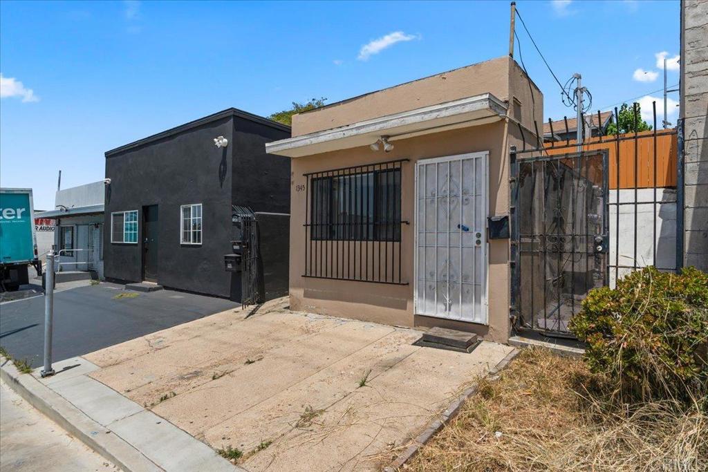 main property photo 5