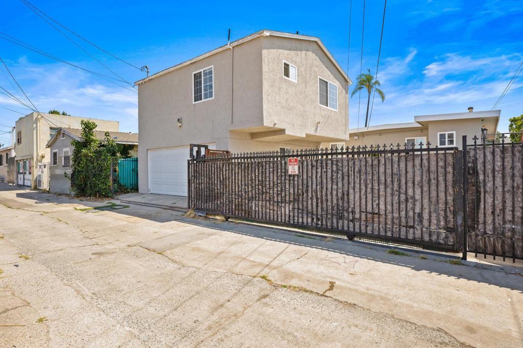 main property photo 13