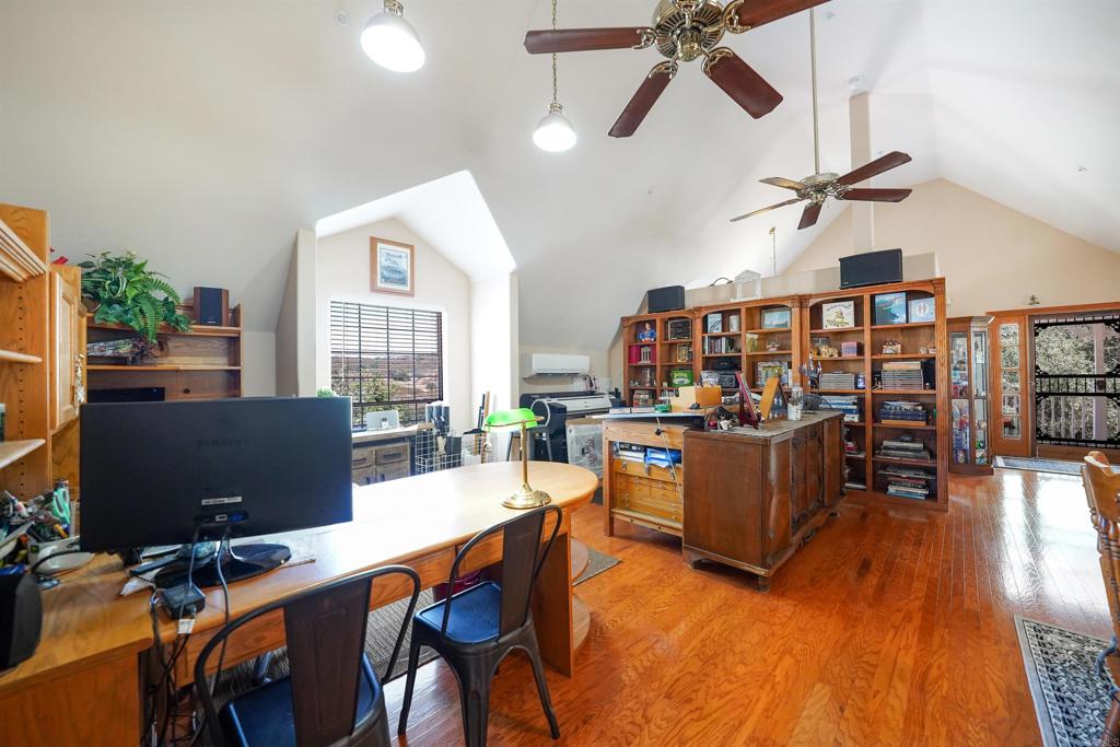 main property photo 39