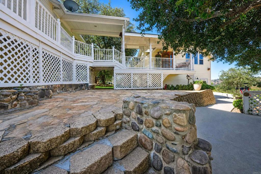 main property photo 51