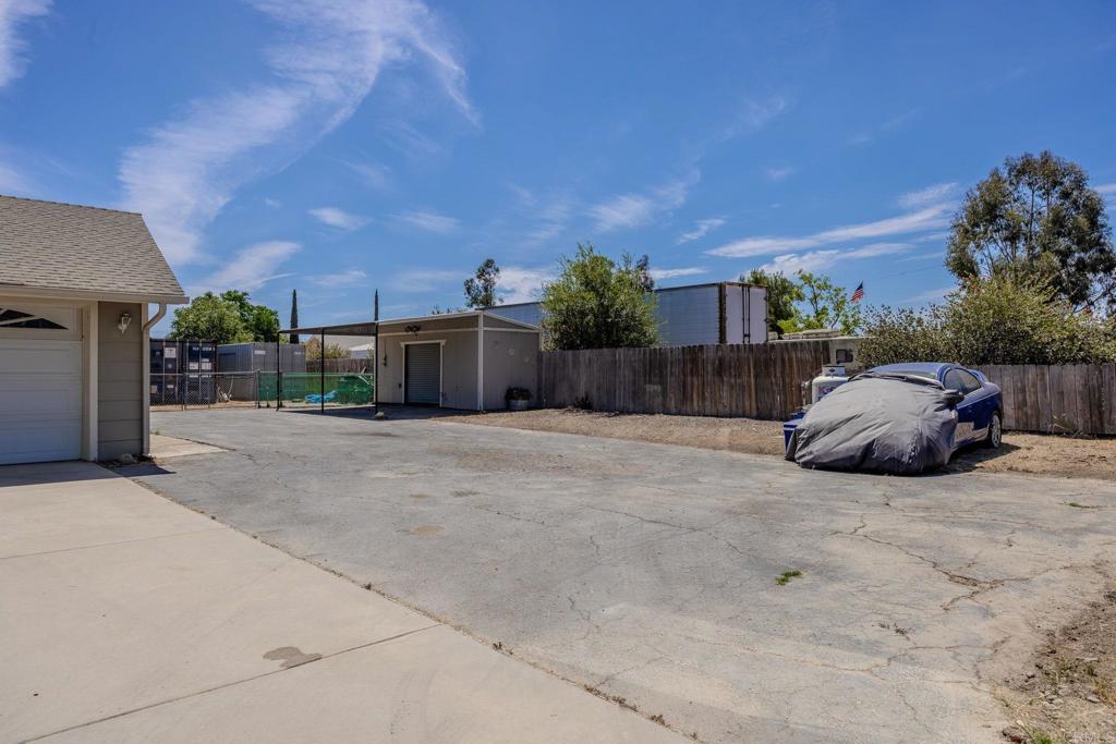 main property photo 13
