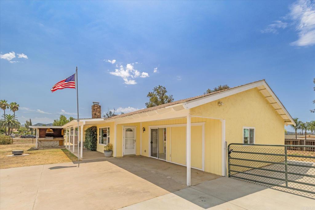 main property photo 10