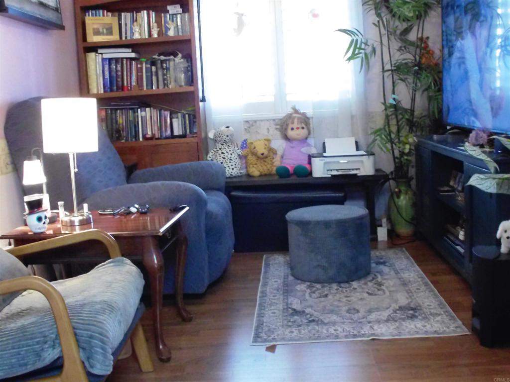 main property photo 11