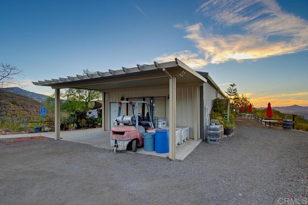 main property photo 31