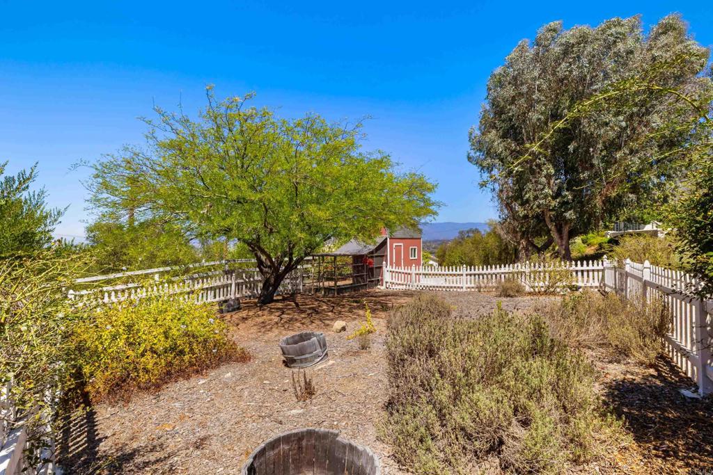 main property photo 50