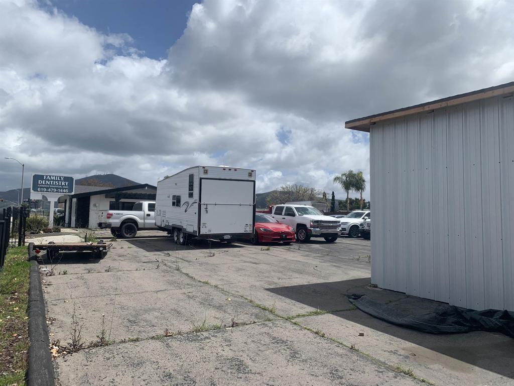 main property photo 13