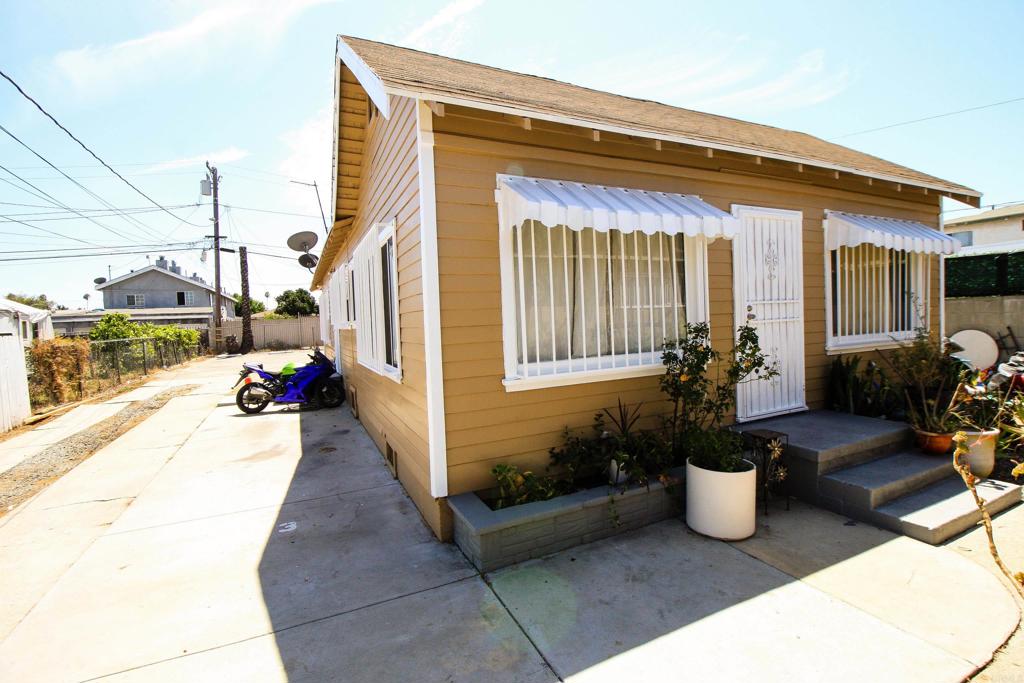 main property photo 12
