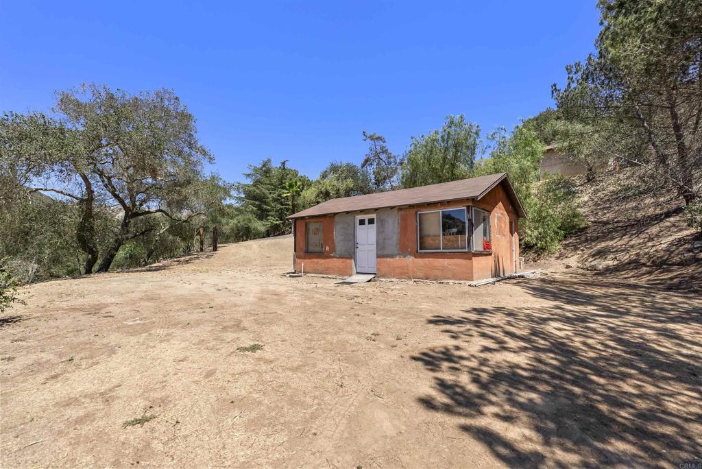 main property photo 38