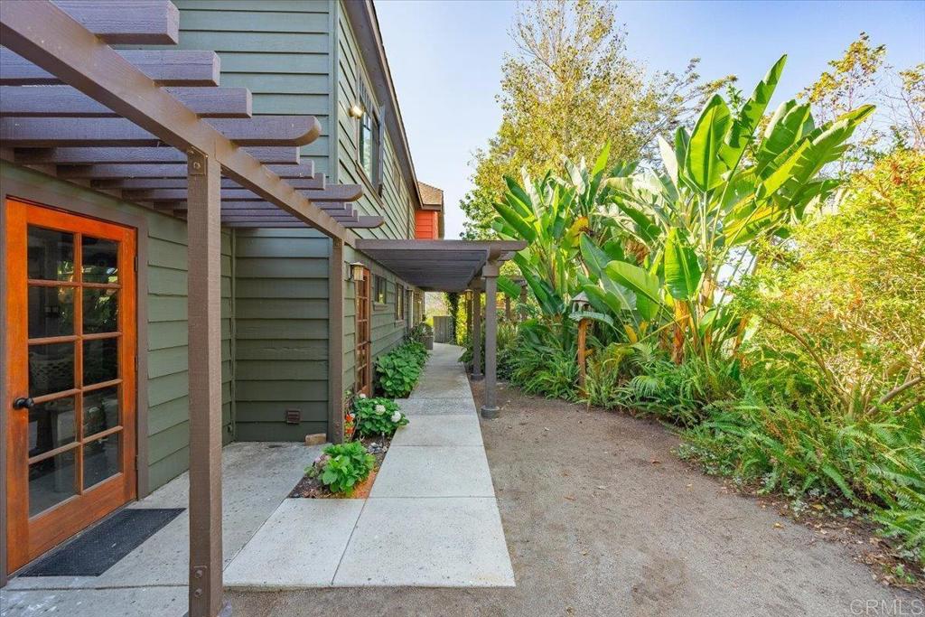 main property photo 50