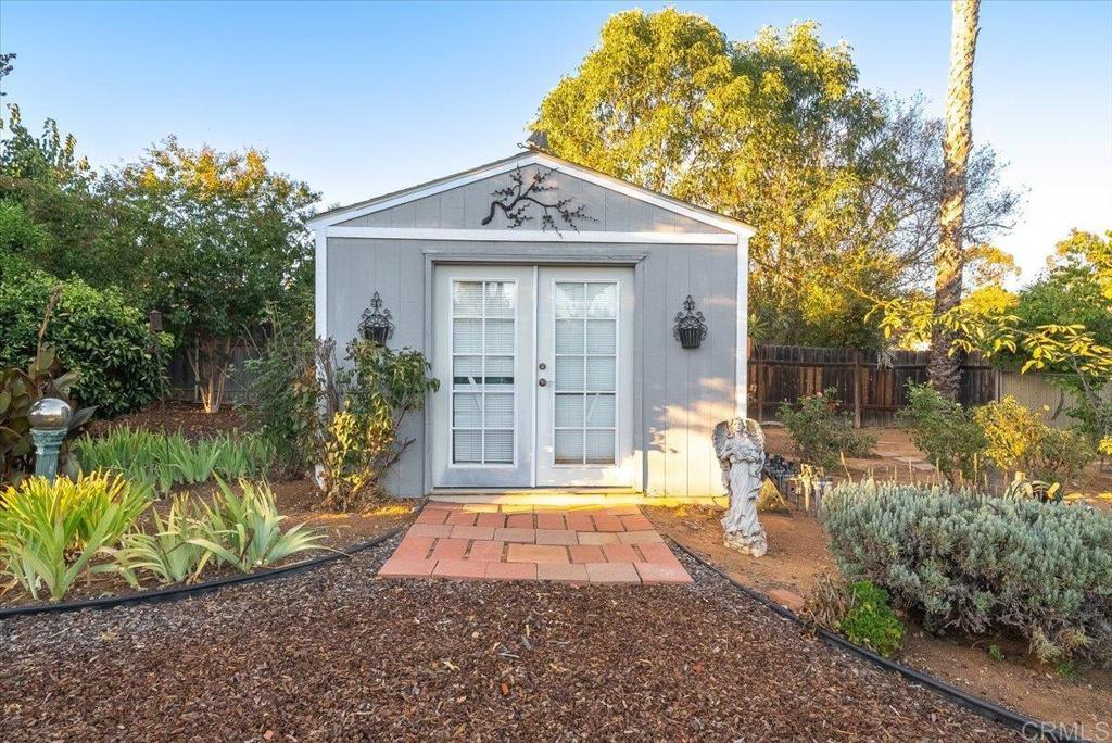 main property photo 25