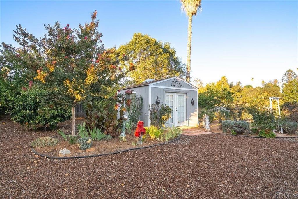 main property photo 28