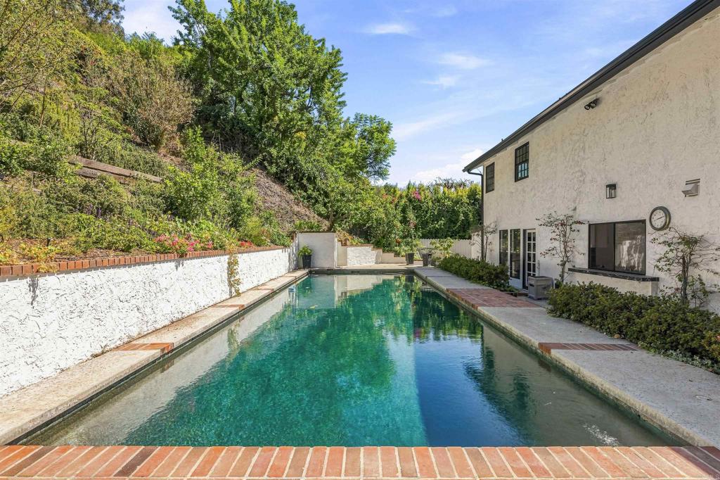main property photo 68