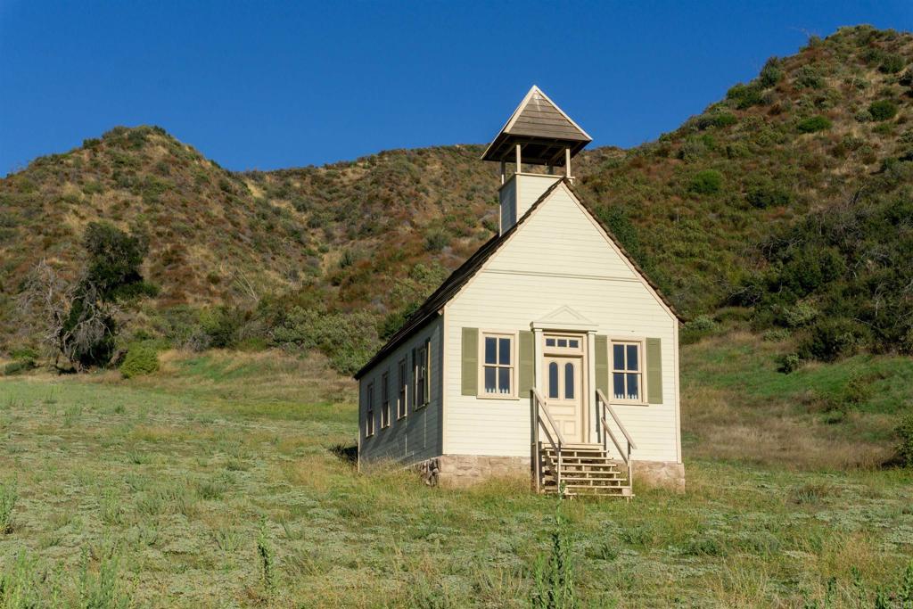 main property photo 15