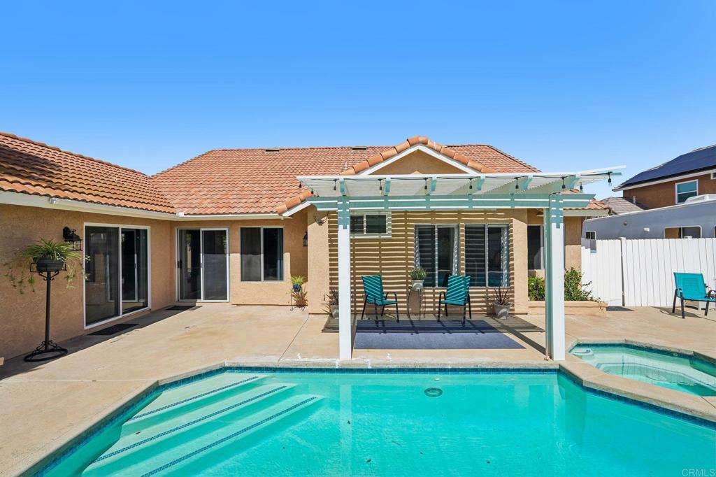 main property photo 12