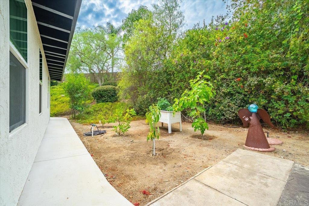 main property photo 50