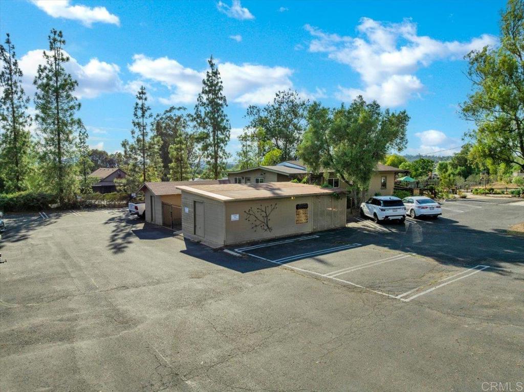 main property photo 19