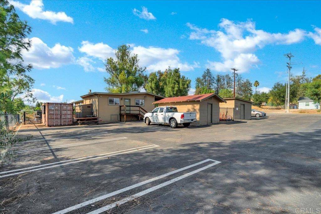 main property photo 24