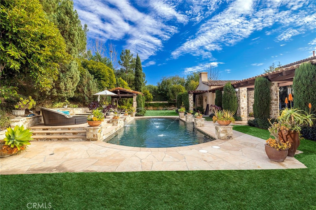 main property photo 11