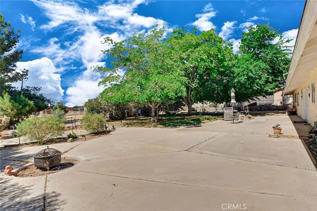 main property photo 28