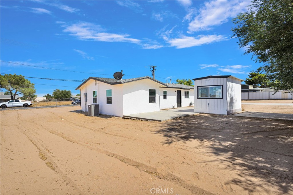 main property photo 28