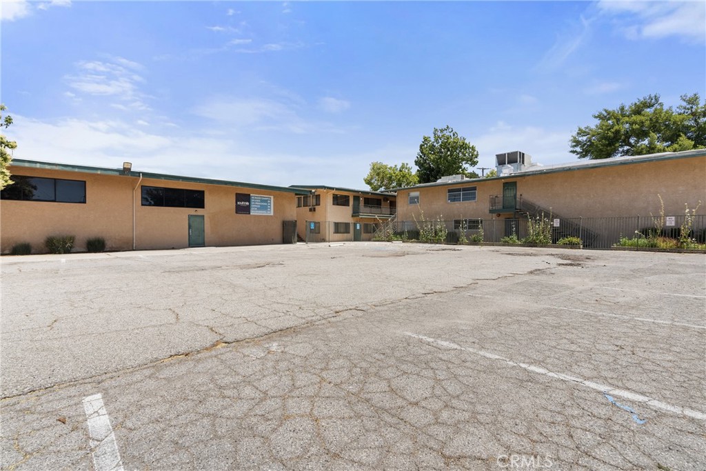 main property photo 33