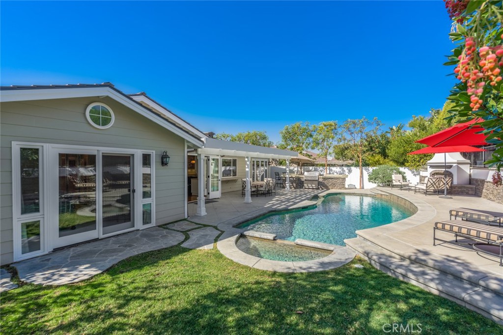 main property photo 33