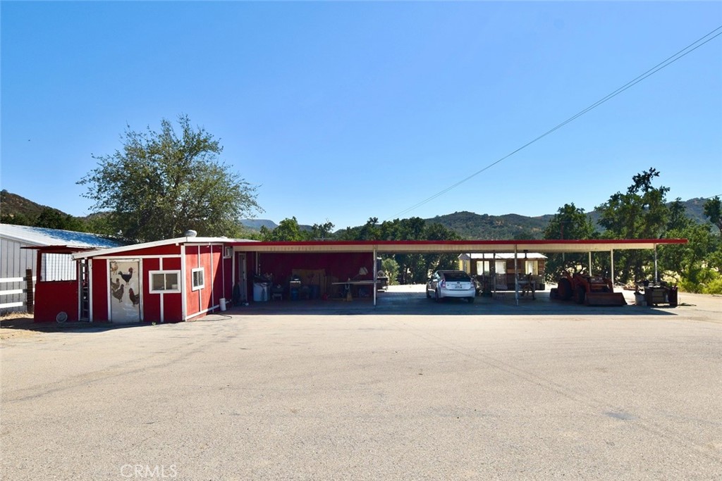 main property photo 28
