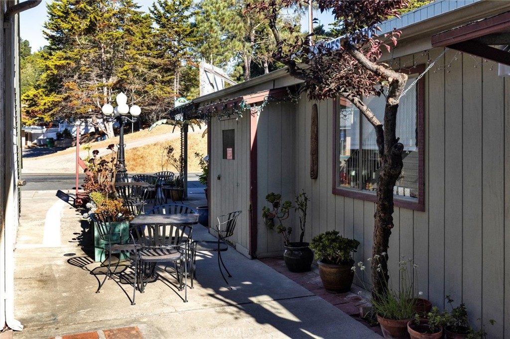 main property photo 32