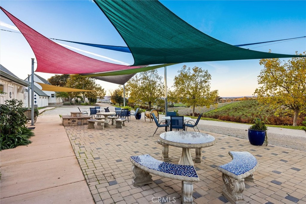 main property photo 16