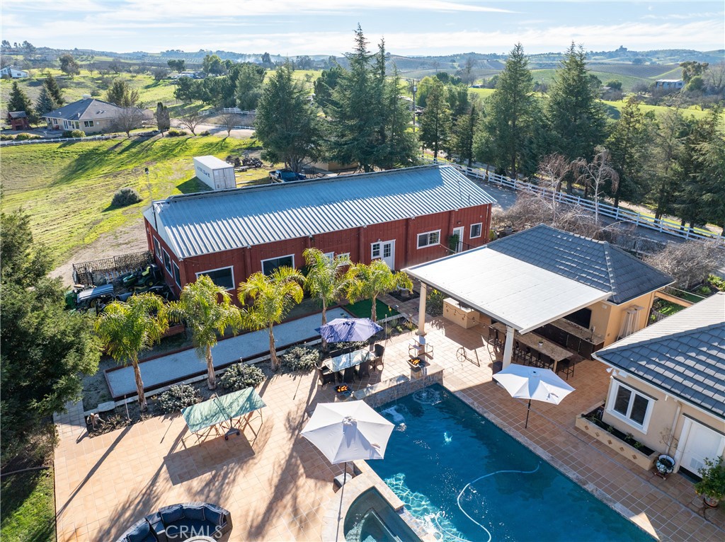 main property photo 29