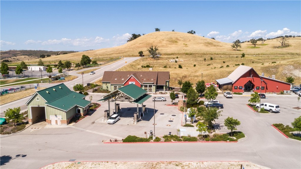 main property photo 18