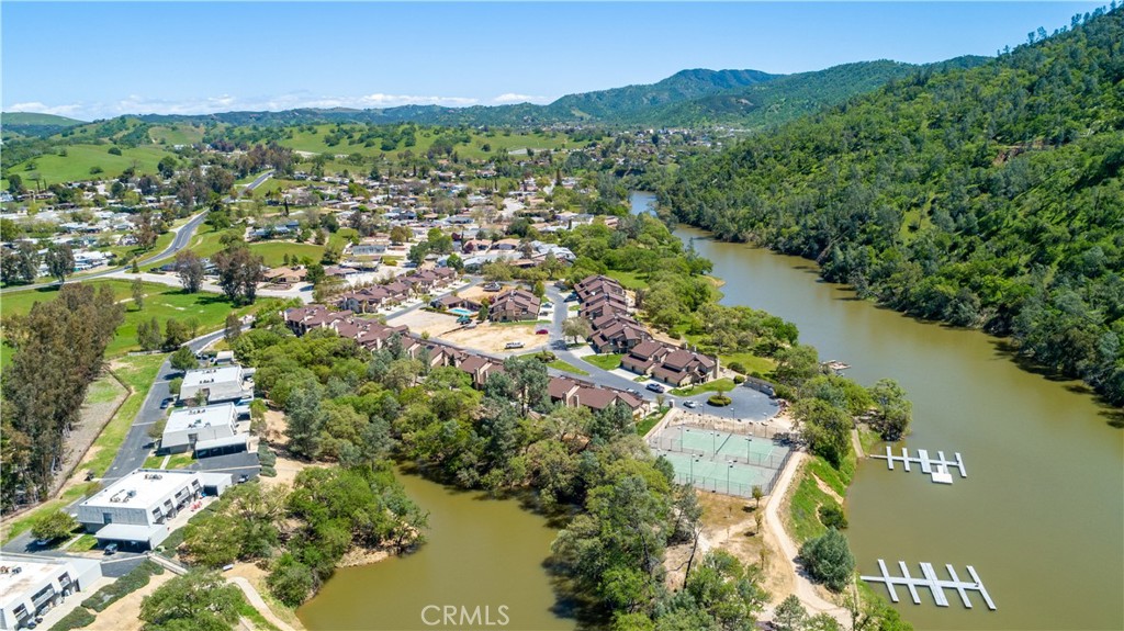 main property photo 40